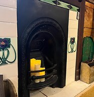 Remarkable Boultons Barn With hot tub