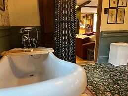 Remarkable Boultons Barn With hot tub