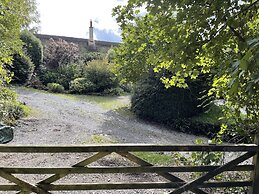 Remarkable Boultons Barn With hot tub