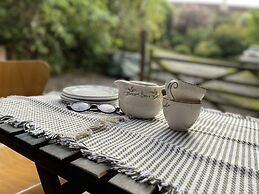 Remarkable Boultons Barn With hot tub