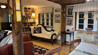 Remarkable Boultons Barn With hot tub