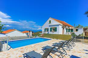 Villa Thea Antonis in Gaios