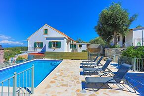 Villa Thea Antonis in Gaios