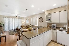 Valley View Treehouse - Holiday Hills Branson Golf Resort Outdoor Pool