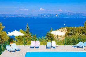 Antigoni Villa Dio in Longos