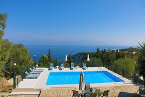 Antigoni Villa Dio in Longos