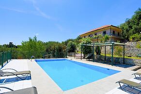 Antigoni Villa Dio in Longos