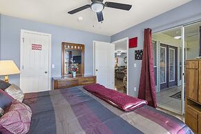 Sunroom Serenity - Community Pool