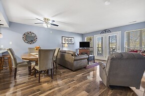Sunroom Serenity - Community Pool