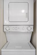 Sunroom Serenity - Community Pool