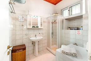 Nina Gaios Waterfront Apartment