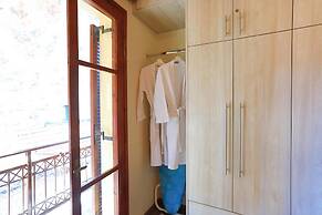 Nina Gaios Waterfront Apartment