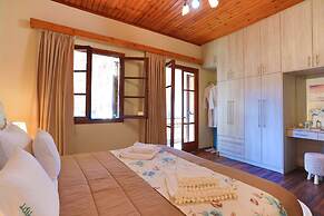 Nina Gaios Waterfront Apartment