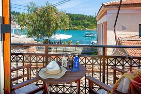 Nina Gaios Waterfront Apartment