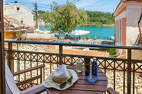 Nina Gaios Waterfront Apartment