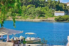 Nina Gaios Waterfront Apartment
