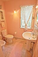 Prasini Luxury Cottage