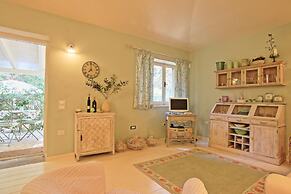 Prasini Luxury Cottage