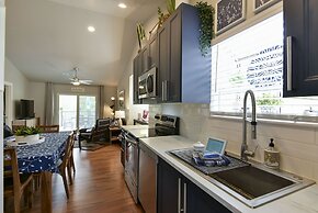 Table Rock Lookout Duo - Spacious Balcony