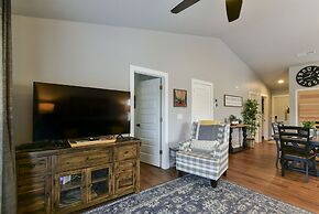 Table Rock Lookout Duo - Spacious Balcony