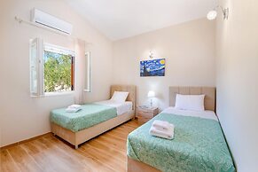 Villa Plagia Brand New Villa