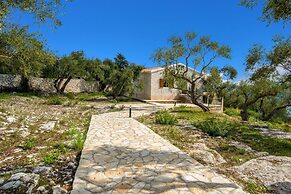 Villa Plagia Brand New Villa