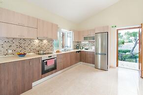 Villa Plagia Brand New Villa