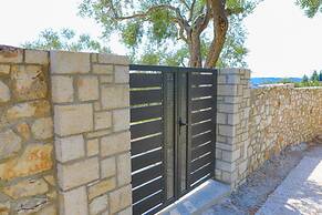 Villa Plagia Brand New Villa