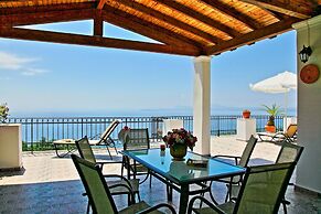 Villa Alexandros in Nisaki