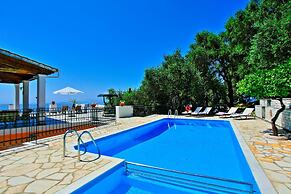 Villa Alexandros in Nisaki