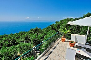 Villa Alexandros in Nisaki