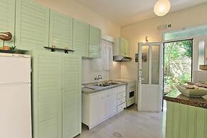 Jasmin in Katavolos With 1 Bedrooms and 1 Bathrooms