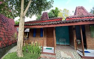 Kayu Watu Cottage Gunung Kidul