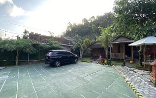 Kayu Watu Cottage Gunung Kidul