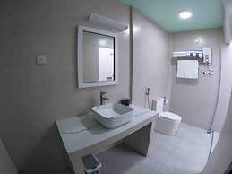 Clouds Beach Retreat Laamu