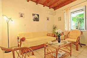 Dina Beach Front Apartment