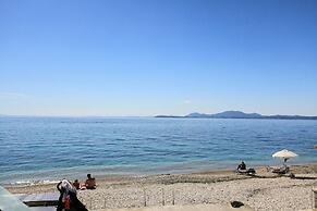 Dina Beach Front Apartment