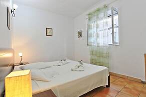 Dina Beach Front Apartment