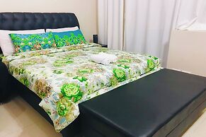 Del'S Condotel across NAIA Terminal 3