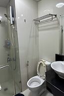 Del'S Condotel across NAIA Terminal 3