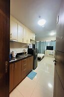 Del'S Condotel across NAIA Terminal 3