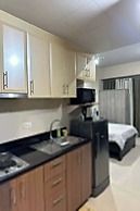 Del'S Condotel across NAIA Terminal 3