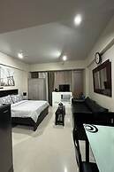 Del'S Condotel across NAIA Terminal 3