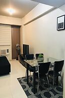 Del'S Condotel across NAIA Terminal 3