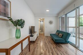 Iquali013 Akile Homes Apto