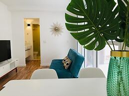 Iquali013 Akile Homes Apto