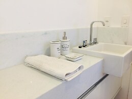 Iquali013 Akile Homes Apto