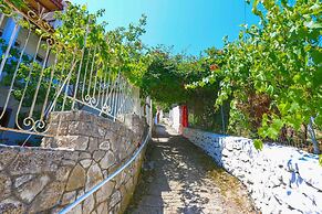 Faros Octo in Gaios With 1 Bedrooms and 1 Bathrooms