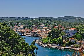 Faros Ena in Gaios With 1 Bedrooms and 1 Bathrooms