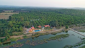 GIR LION SAFARI CAMP